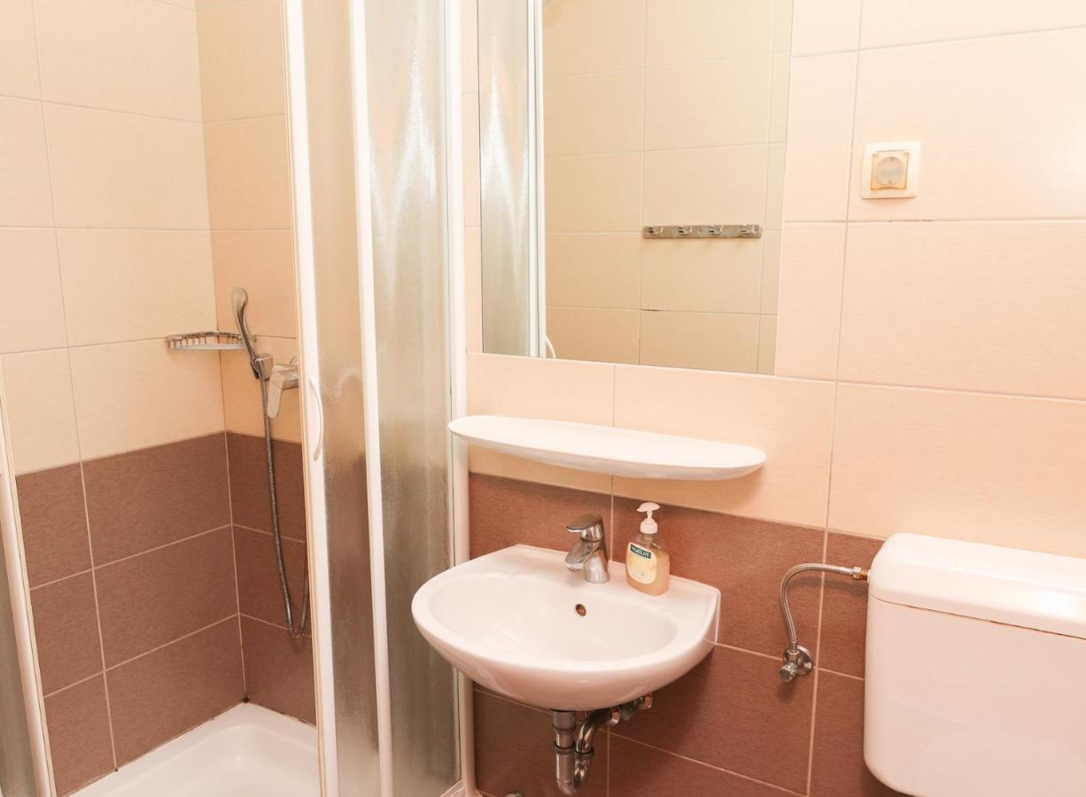 Single Bed 4-Bed Dormitory Room,1772930009:JPEG